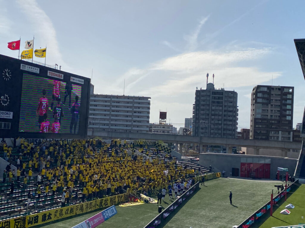 ヨドコウ桜スタジアムでのセレッソ大阪vs柏レイソルの写真