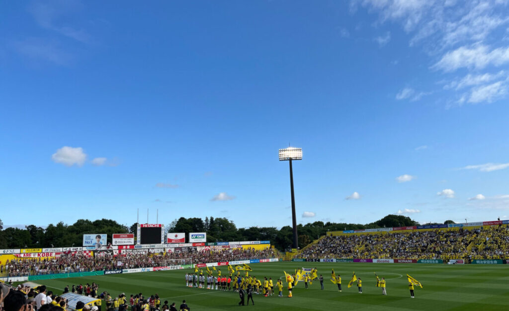 柏レイソルvsヴィッセル神戸の試合の写真