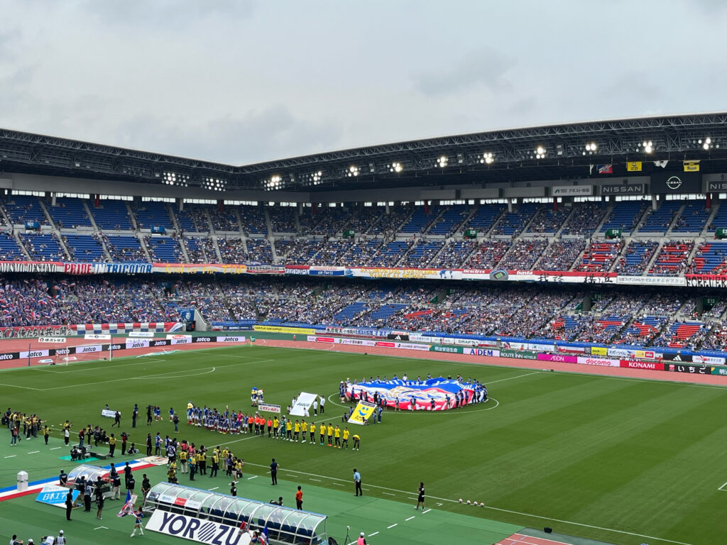横浜F.マリノスvs柏レイソルの試合の写真