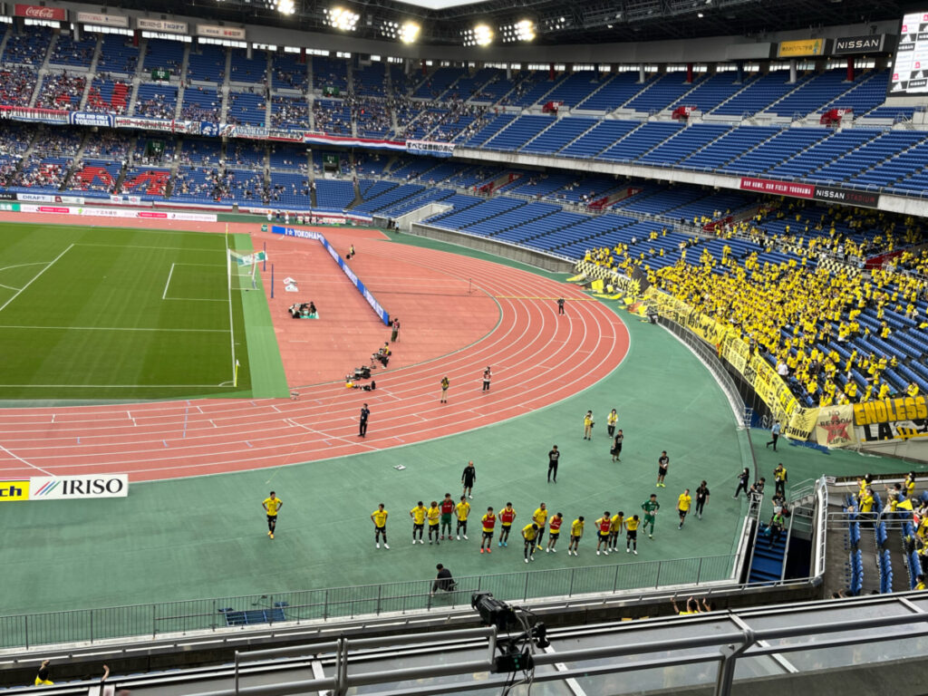 横浜F.マリノスvs柏レイソルの試合の写真
