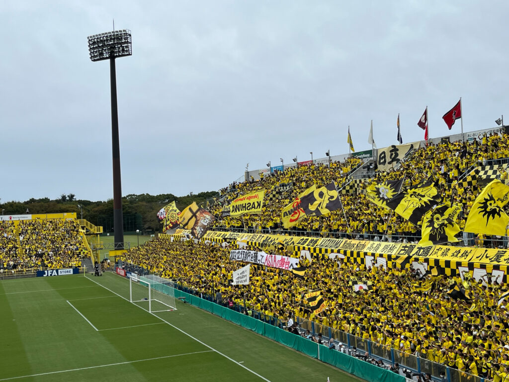 2023年天皇杯準決勝 ロアッソ熊本vs柏レイソルの試合の写真